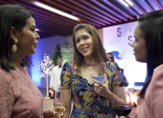 Clientes ACAP de Sur y Este celebran la Navidad