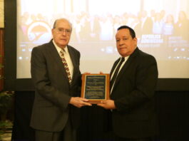 Presidencia recibe premio a la excelencia sanitaria por tercera vez