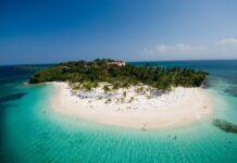 Cayo Levantado, Samaná, República Dominicana. Imagen de Georges Tours en Pixabay.