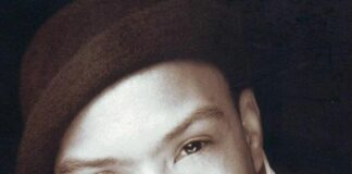 Juan Rojas se ha dedicado a formar a sus alumnos en el campo del modelaje, la fotografía, actuación para comerciales, protocolo, relaciones humanas y anfitriones, entre otros,