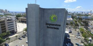 Vista aérea del edificio de la Dirección General de Impuestos Internos (DGII) de República Dominicana.