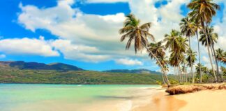 Playa Paraíso. Imagen de Walkerssk en Pixabay.