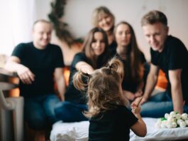 Las familias deben convertir la compañía en verdadero apoyo
