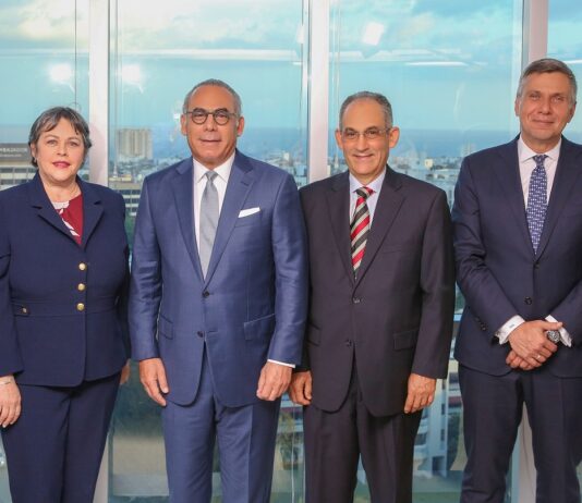 Clara Jáquez, Tairy Medina, Emilio Hasbún, Luis Reyes, Oswaldo Armitano y Marianna Castillo.