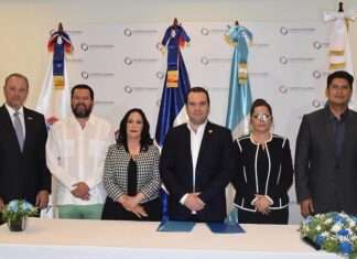 Centrocámara ofrece cena a funcionarios y empresarios de Guatemala