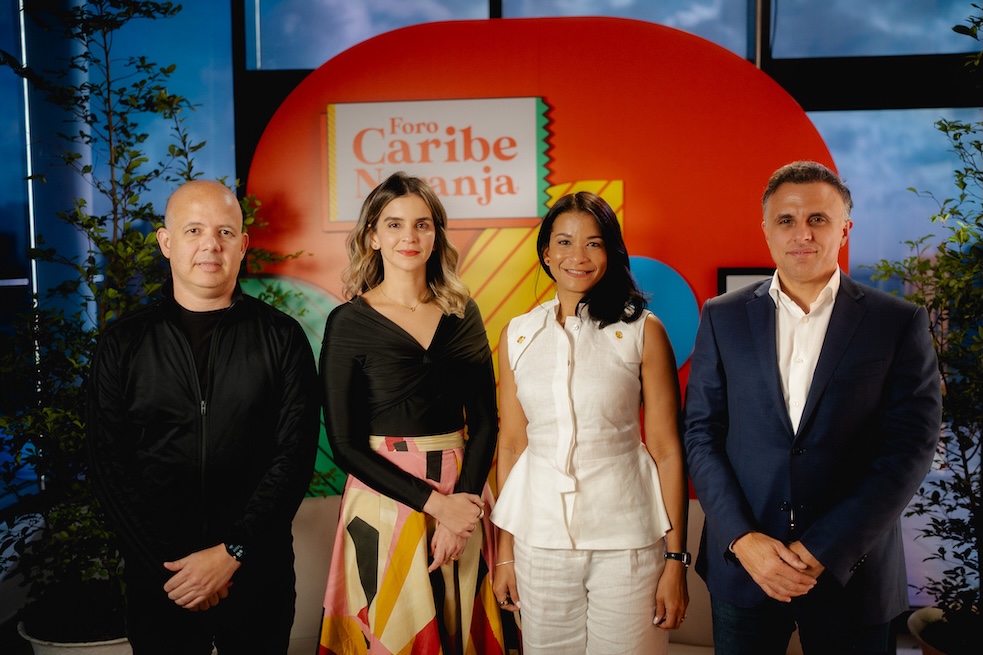 Ángel Rosario, Pamela Pitizia, Arlette Palacio y José Grateraux