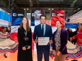 David Collado: «Lo volvimos a hacer». República Dominicana gana premio como mejor estand de Fitur