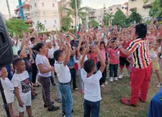 Junta de Vecinos Villa Progreso del Este entrega juguetes y regalos a los niños