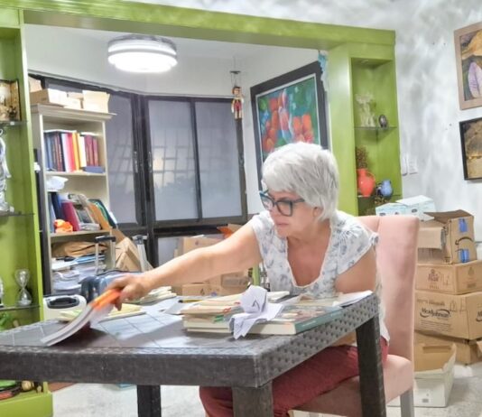 El trabajo de los libreros es mucho más que vender títulos en Feria del Libro