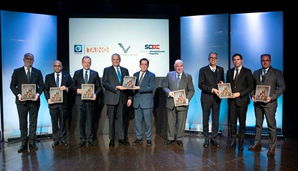 El libro fue presentado frente a personalidades del ámbito cultural y empresarial en la celebración de la Semana Dominicana en España.