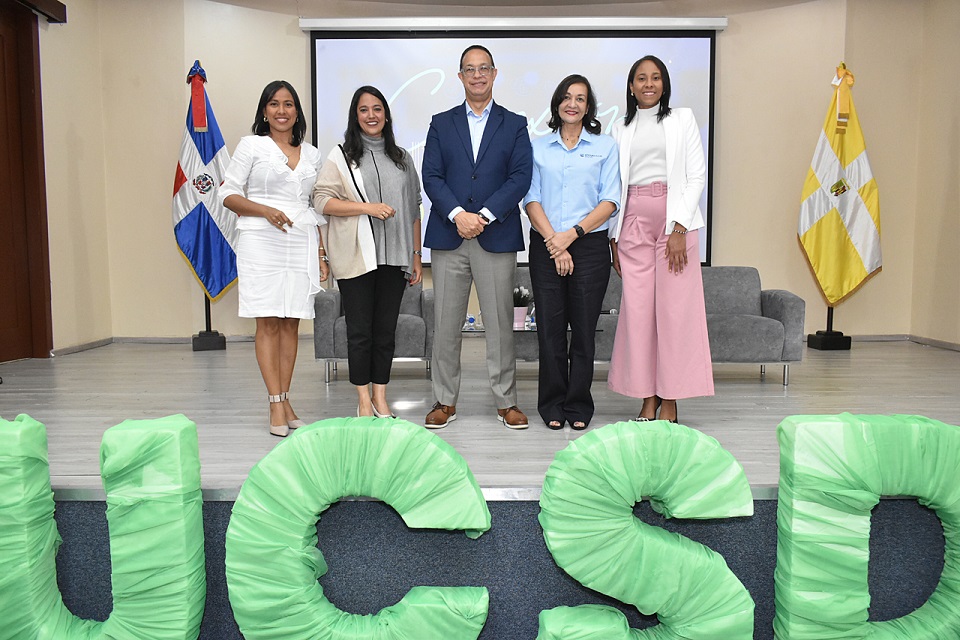 Lucivel Ávila, Cinthia Ortiz, Reynaldo Infante, Lady Reyes y Ailyn Hilario.