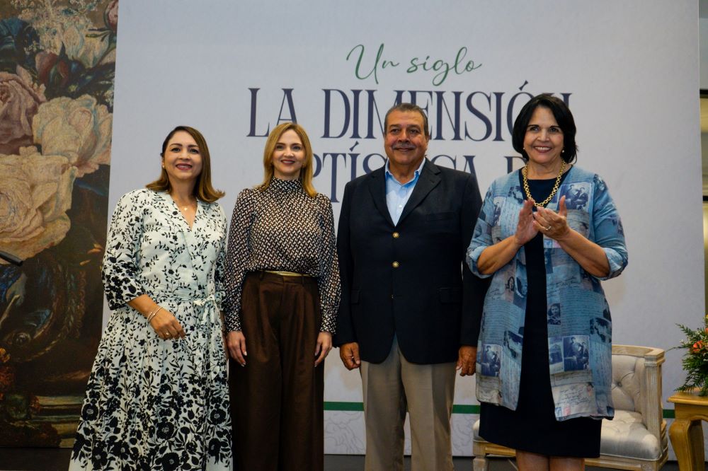 Gladialisa Peralta, Karina Souffront, Manuel Tavárez y Minou Tavárez.