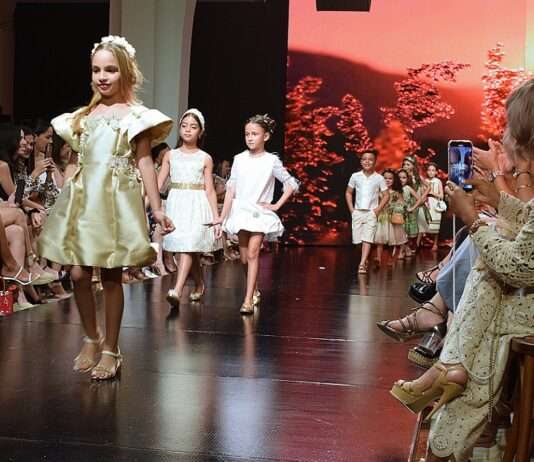 Isabel Reynoso presentó con gran éxito su colección Couture Kids