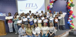 26 hijos e hijas de cronistas sociales celebran su esfuerzo, disciplina y compromiso académico