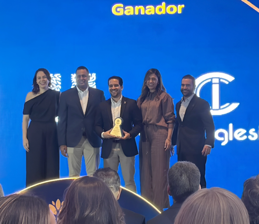 César Iglesias y Unilever reconocidos por Premios Clave