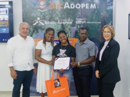 Banco Adopem seis becas universitarias