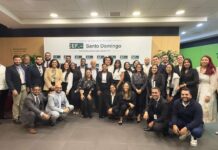 CEF.- Santo Domingo gradúa a 30 colaboradores de la Superintendencia de Bancos