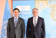 Roberto Ángel Salcedo sostiene encuentro estratégico con el director general de la UNESCO